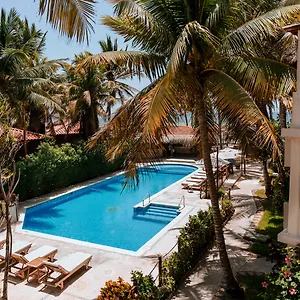 Petit Lafitte Front & 4*, Playa del Carmen México